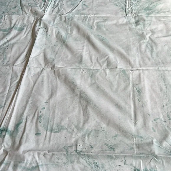 Crate & Barrrel Tablecloth Marbled Aqua Green 60x90in - Picture 6 of 6